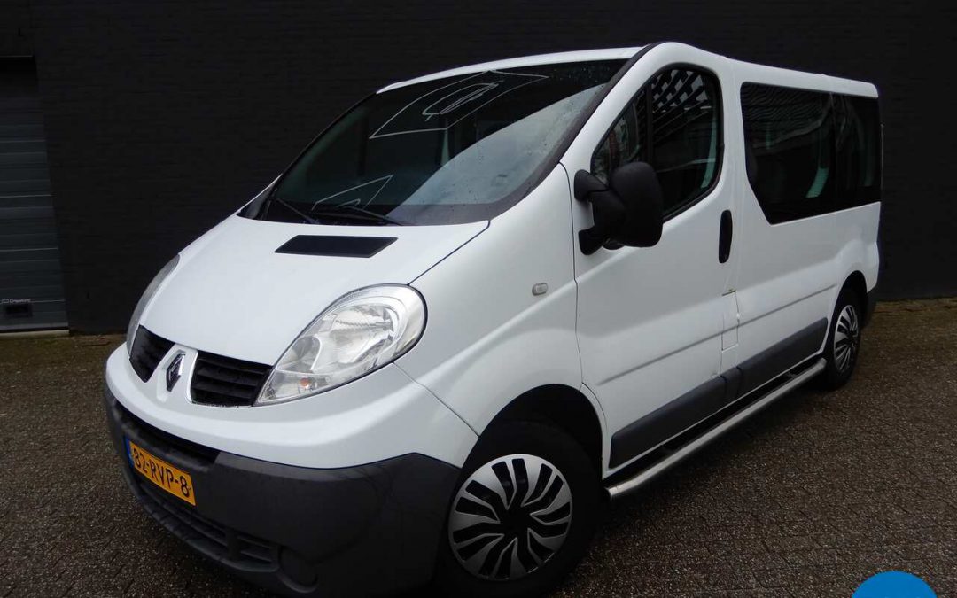 Renault Traffic Passenger 2.0DCI 90 PK 9-Persoons, 82-RVP-8